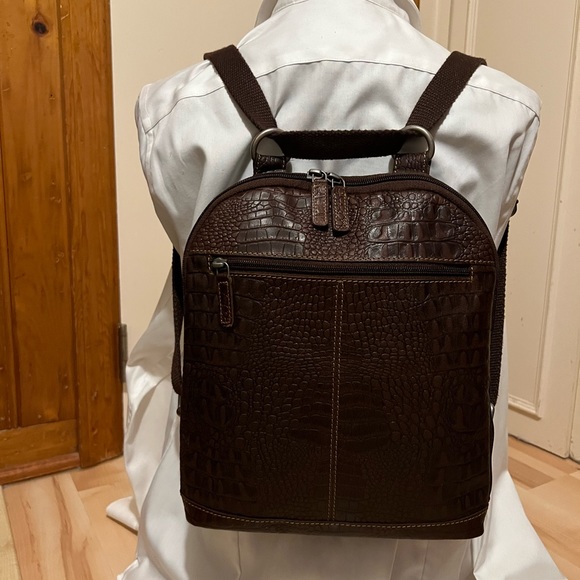 Jack Rogers Hornback Croco Convertible Backpack/Crossbody NWOT - Picture 4 of 15